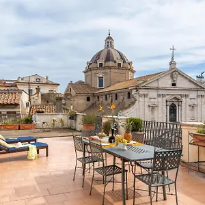 https://penthouse-rome-capitol.it-romehotels.com