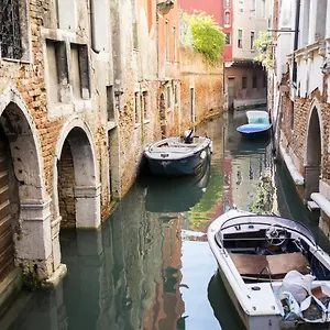 https://rialto-corte-dei-sansoni-canal-view.hotelslidodijesolo.com