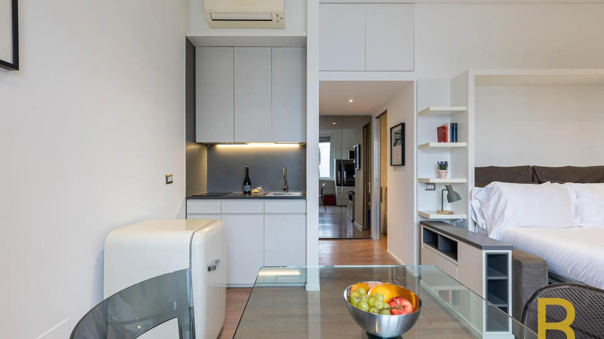 Beplace Garibaldi Suites Milan Apartment